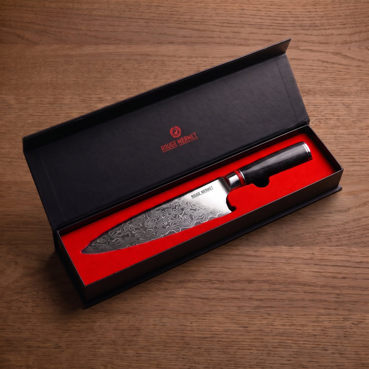 Couteau de chef Rouge Mermet dans son coffret noir doublé de rouge